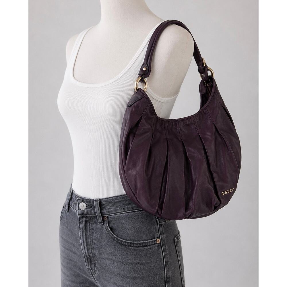 Bally Plum Purple Leather Boho Shoulder Bag Gold Hardware Slouchy Hobo Purse